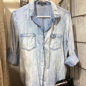 Denim button down shirt, long shirt-tails